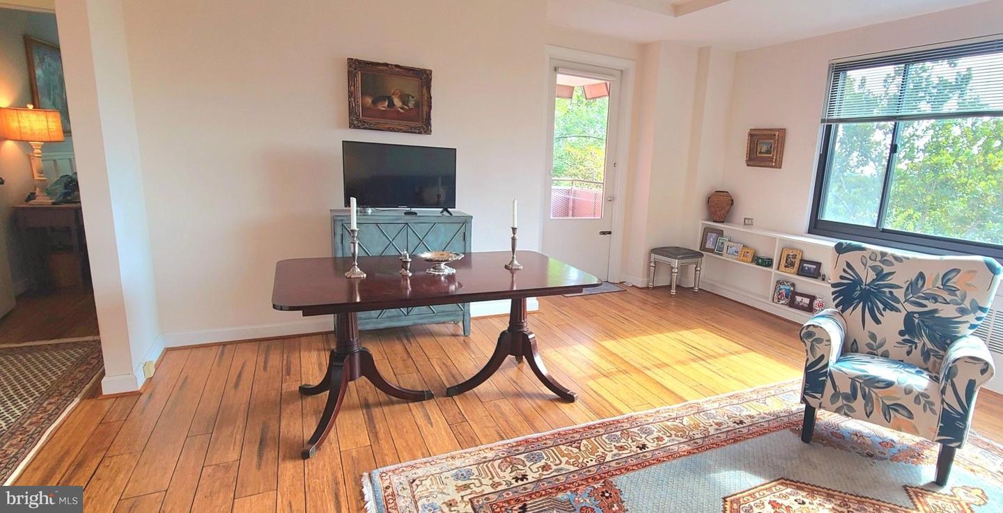 1021 ARLINGTON BLVD #330, ARLINGTON, Virginia 22209, 1 Bedroom Bedrooms, ,1 BathroomBathrooms,Residential,For sale,1021 ARLINGTON BLVD #330,VAAR2064332 MLS # VAAR2064332