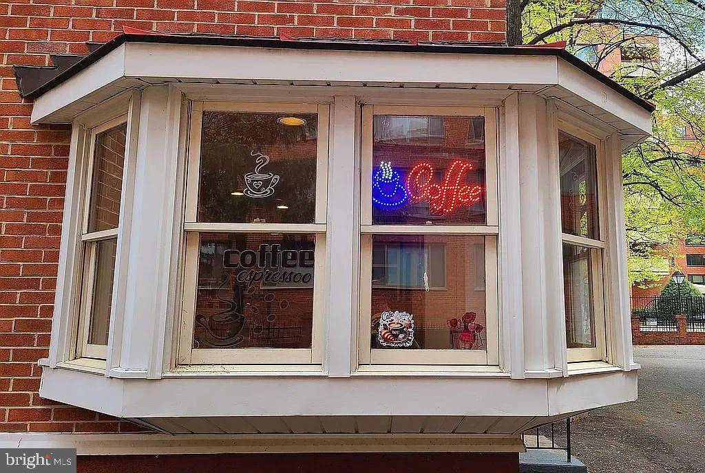 1021 ARLINGTON BLVD #330, ARLINGTON, Virginia 22209, 1 Bedroom Bedrooms, ,1 BathroomBathrooms,Residential,For sale,1021 ARLINGTON BLVD #330,VAAR2064332 MLS # VAAR2064332