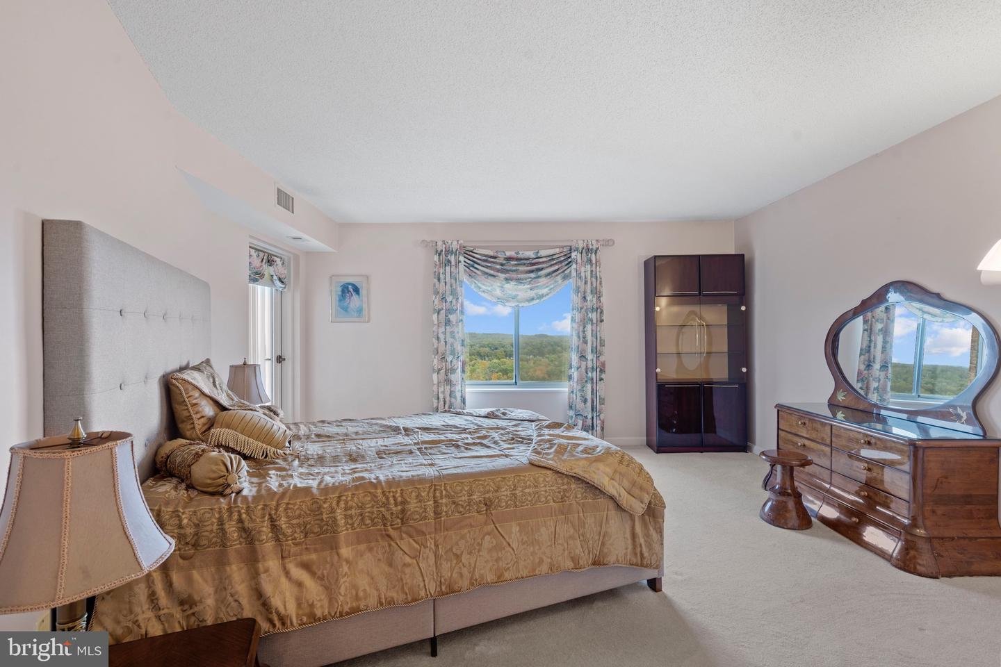 19385 CYPRESS RIDGE TER #914, LEESBURG, Virginia 20176, 2 Bedrooms Bedrooms, ,2 BathroomsBathrooms,Residential,For sale,19385 CYPRESS RIDGE TER #914,VALO2108840 MLS # VALO2108840 19385 CYPRESS RIDGE TER #914, LEESBURG, Virginia 20176, 2 Bedrooms Bedrooms, ,2 BathroomsBathrooms,Residential,For sale,19385 CYPRESS RIDGE TER #914,VALO2108840 MLS # VALO2108840