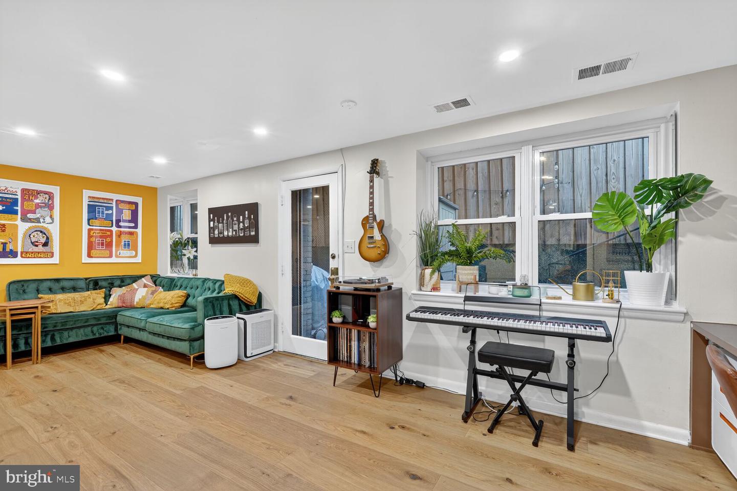 2012 O ST NW #12, WASHINGTON, District Of Columbia 20036, 1 Bedroom Bedrooms, ,1 BathroomBathrooms,Residential,For sale,2012 O ST NW #12,DCDC2228668 MLS # DCDC2228668