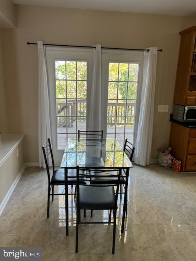 173 AUTUMN WIND CT, WARRENTON, Virginia 20186, 5 Bedrooms Bedrooms, ,5 BathroomsBathrooms,Residential,For sale,173 AUTUMN WIND CT,VAFQ2019534 MLS # VAFQ2019534