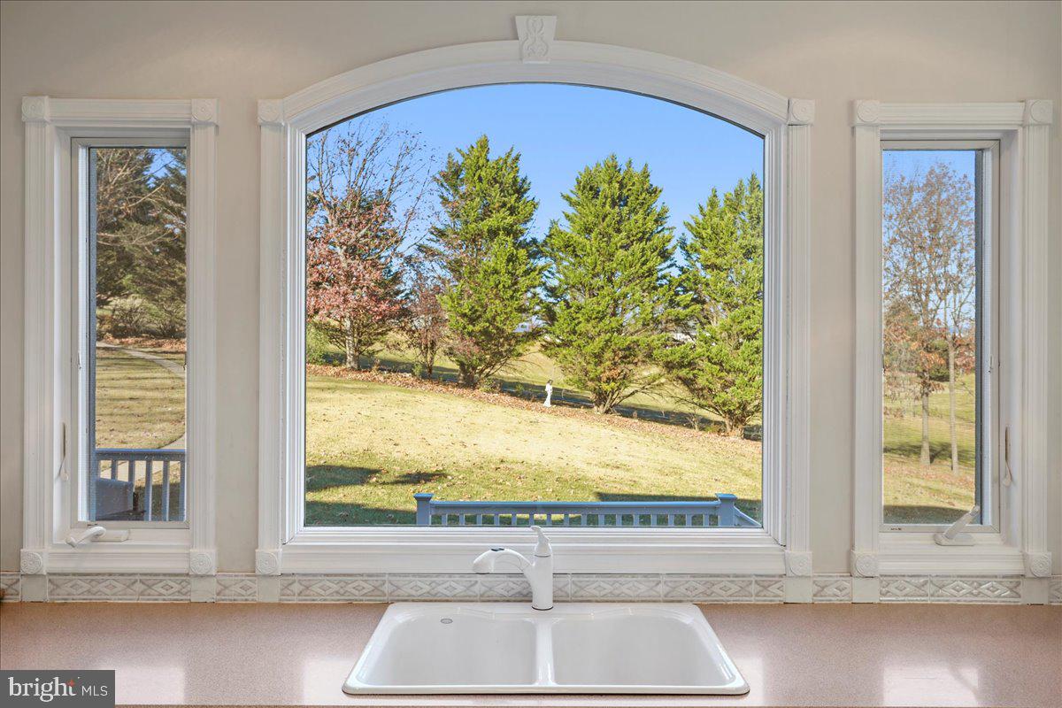 50 COTTAGE DR, LURAY, Virginia 22835, 5 Bedrooms Bedrooms, ,4 BathroomsBathrooms,Residential,For sale,50 COTTAGE DR,VAPA2005562 MLS # VAPA2005562