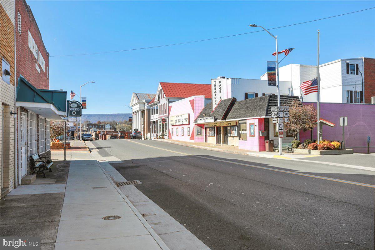 50 COTTAGE DR, LURAY, Virginia 22835, 5 Bedrooms Bedrooms, ,4 BathroomsBathrooms,Residential,For sale,50 COTTAGE DR,VAPA2005562 MLS # VAPA2005562