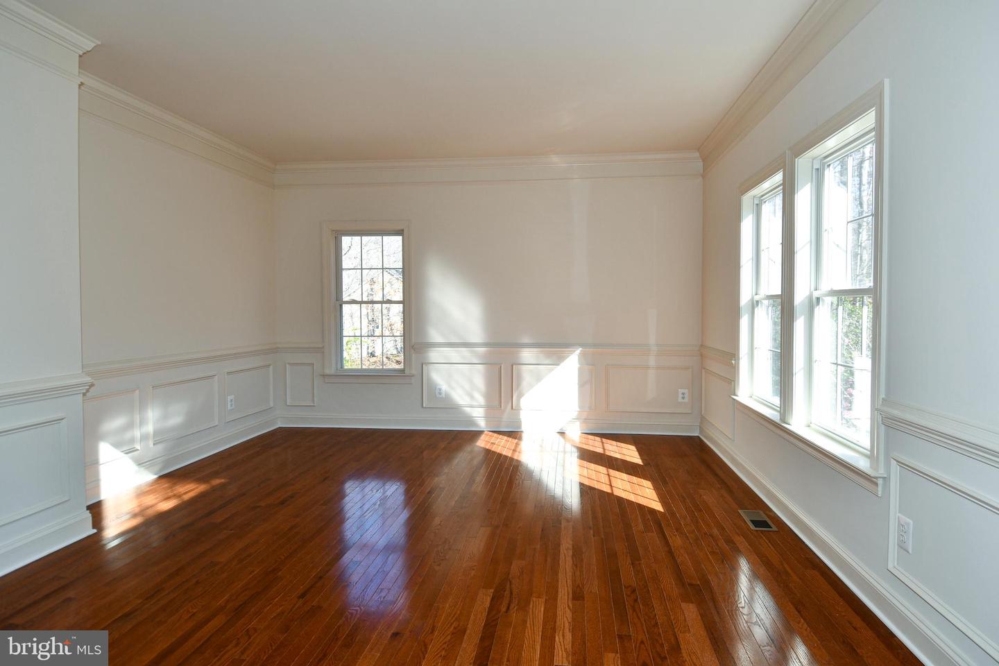 8368 HICKORY HOLLOW CT, MANASSAS, Virginia 20112, 7 Bedrooms Bedrooms, ,5 BathroomsBathrooms,Residential,For sale,8368 HICKORY HOLLOW CT,VAPW2107462 MLS # VAPW2107462