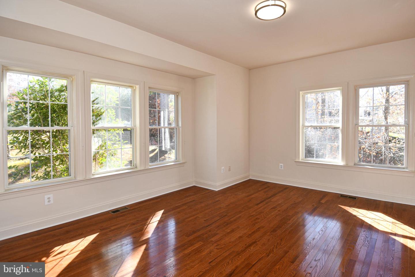 8368 HICKORY HOLLOW CT, MANASSAS, Virginia 20112, 7 Bedrooms Bedrooms, ,5 BathroomsBathrooms,Residential,For sale,8368 HICKORY HOLLOW CT,VAPW2107462 MLS # VAPW2107462