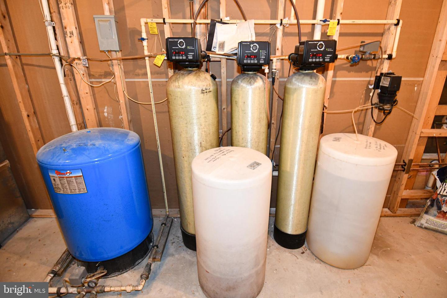 8368 HICKORY HOLLOW CT, MANASSAS, Virginia 20112, 7 Bedrooms Bedrooms, ,5 BathroomsBathrooms,Residential,For sale,8368 HICKORY HOLLOW CT,VAPW2107462 MLS # VAPW2107462