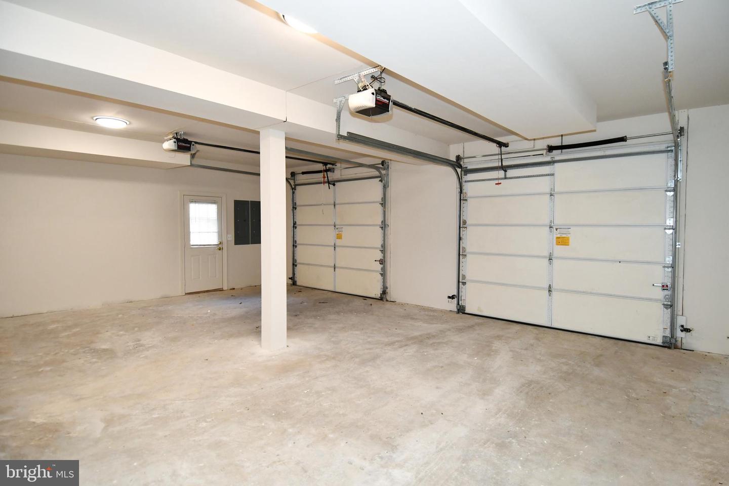 8368 HICKORY HOLLOW CT, MANASSAS, Virginia 20112, 7 Bedrooms Bedrooms, ,5 BathroomsBathrooms,Residential,For sale,8368 HICKORY HOLLOW CT,VAPW2107462 MLS # VAPW2107462