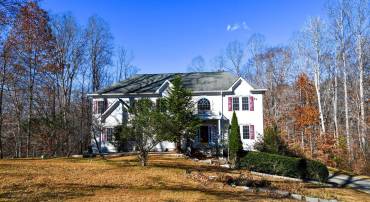 8368 HICKORY HOLLOW CT, MANASSAS, Virginia 20112, 7 Bedrooms Bedrooms, ,5 BathroomsBathrooms,Residential,For sale,8368 HICKORY HOLLOW CT,VAPW2107462 MLS # VAPW2107462