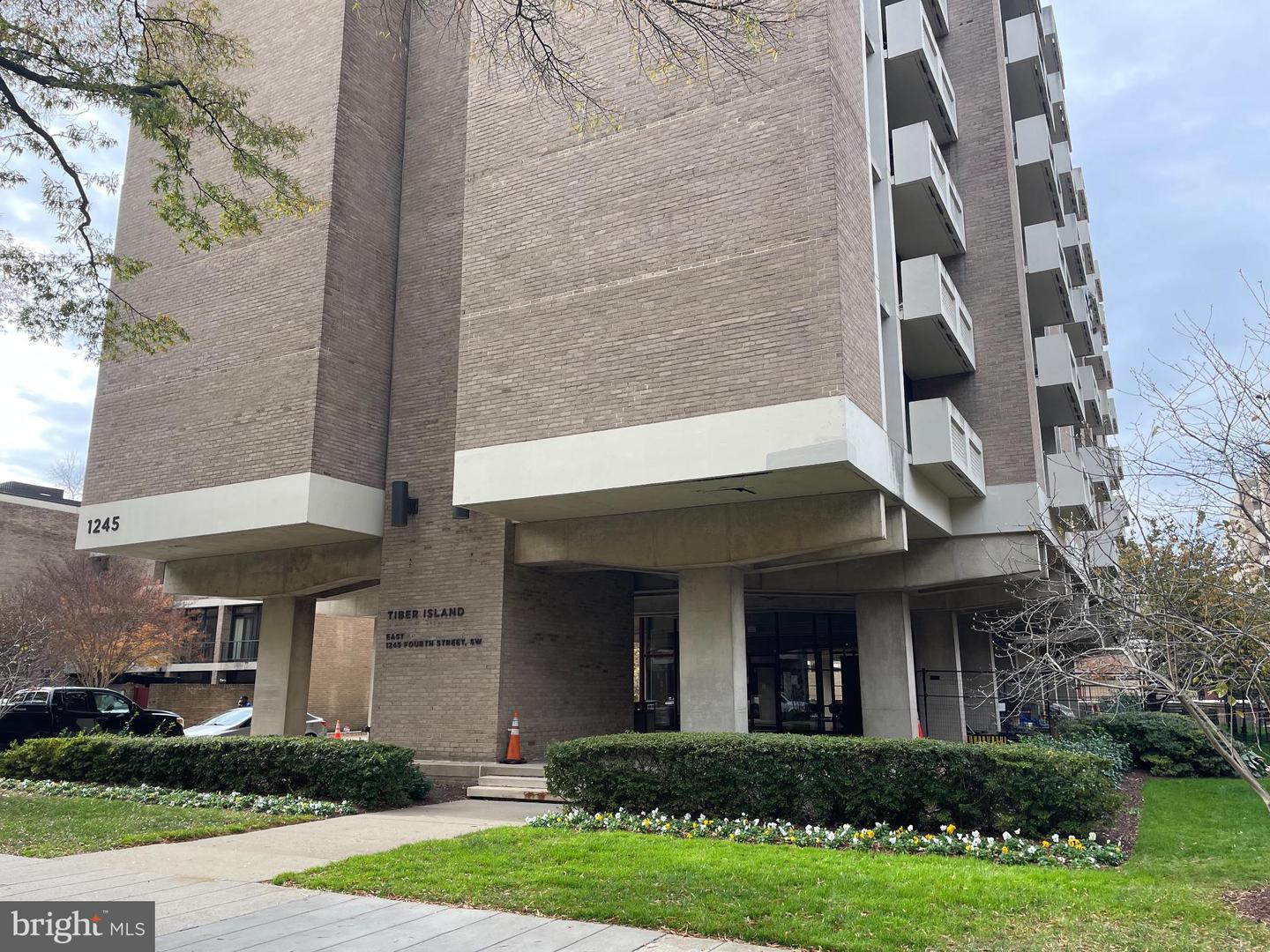 1245 4TH ST SW #E108, WASHINGTON, District Of Columbia 20024, 1 Room Rooms,1 BathroomBathrooms,Residential,For sale,1245 4TH ST SW #E108,DCDC2231040 MLS # DCDC2231040