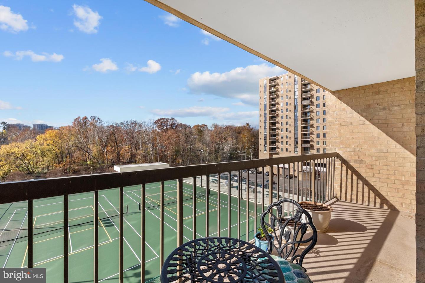 4500 S FOUR MILE RUN DR #222, ARLINGTON, Virginia 22204, 1 Bedroom Bedrooms, ,1 BathroomBathrooms,Residential,For sale,4500 S FOUR MILE RUN DR #222,VAAR2066026 MLS # VAAR2066026 4500 S FOUR MILE RUN DR #222, ARLINGTON, Virginia 22204, 1 Bedroom Bedrooms, ,1 BathroomBathrooms,Residential,For sale,4500 S FOUR MILE RUN DR #222,VAAR2066026 MLS # VAAR2066026