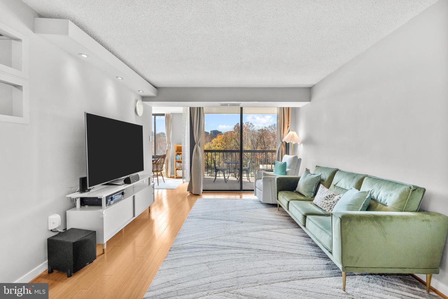 4500 S FOUR MILE RUN DR #222, ARLINGTON, Virginia 22204, 1 Bedroom Bedrooms, ,1 BathroomBathrooms,Residential,For sale,4500 S FOUR MILE RUN DR #222,VAAR2066026 MLS # VAAR2066026 4500 S FOUR MILE RUN DR #222, ARLINGTON, Virginia 22204, 1 Bedroom Bedrooms, ,1 BathroomBathrooms,Residential,For sale,4500 S FOUR MILE RUN DR #222,VAAR2066026 MLS # VAAR2066026