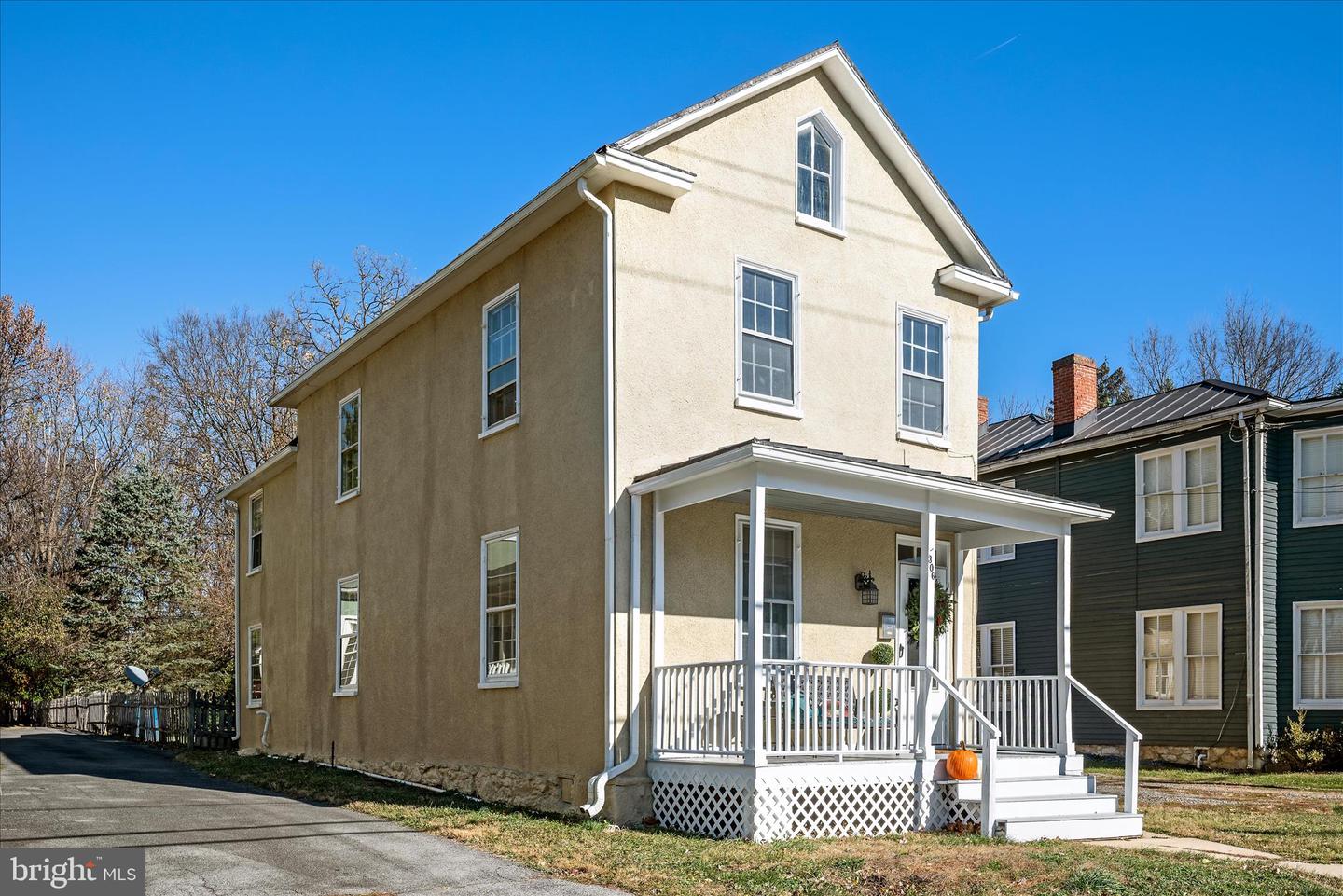 306 E MAIN ST, BERRYVILLE, Virginia 22611, 3 Bedrooms Bedrooms, ,2 BathroomsBathrooms,Residential,For sale,306 E MAIN ST,VACL2006230 MLS # VACL2006230 306 E MAIN ST, BERRYVILLE, Virginia 22611, 3 Bedrooms Bedrooms, ,2 BathroomsBathrooms,Residential,For sale,306 E MAIN ST,VACL2006230 MLS # VACL2006230