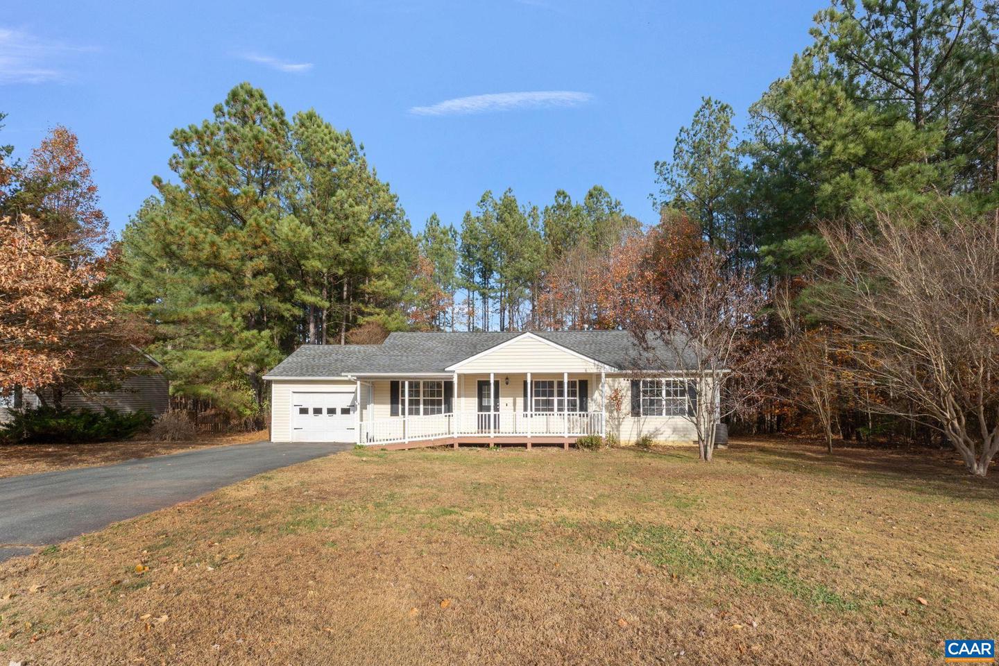 15 NORTHWOOD RD, PALMYRA, Virginia 22963, 3 Bedrooms Bedrooms, ,2 BathroomsBathrooms,Residential,For sale,15 NORTHWOOD RD,671156 MLS # 671156 15 NORTHWOOD RD, PALMYRA, Virginia 22963, 3 Bedrooms Bedrooms, ,2 BathroomsBathrooms,Residential,For sale,15 NORTHWOOD RD,671156 MLS # 671156