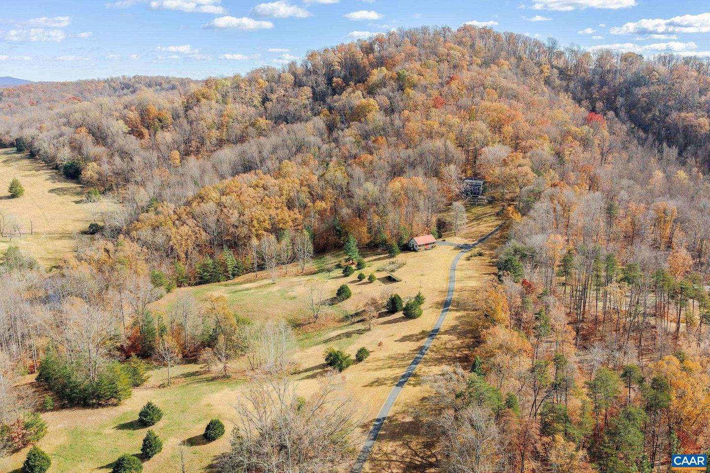 407 BROAD AXE RD, CHARLOTTESVILLE, Virginia 22903, 4 Bedrooms Bedrooms, ,3 BathroomsBathrooms,Residential,For sale,407 BROAD AXE RD,671168 MLS # 671168