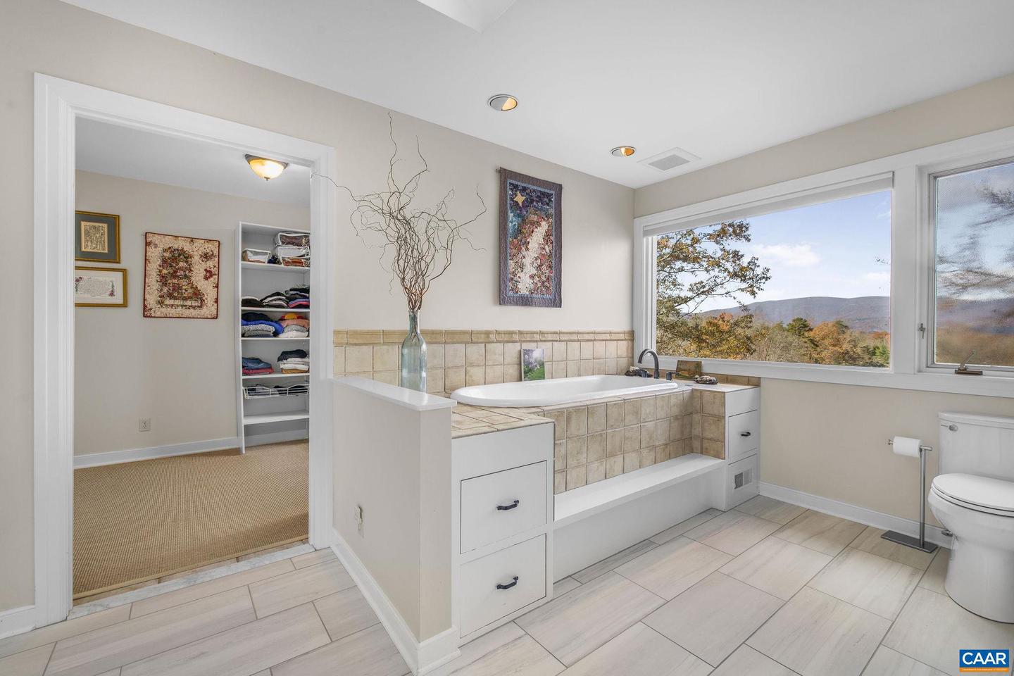 407 BROAD AXE RD, CHARLOTTESVILLE, Virginia 22903, 4 Bedrooms Bedrooms, ,3 BathroomsBathrooms,Residential,For sale,407 BROAD AXE RD,671168 MLS # 671168