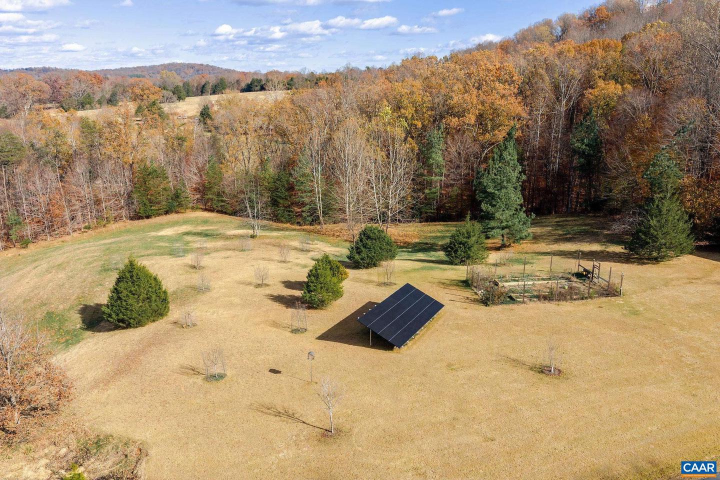 407 BROAD AXE RD, CHARLOTTESVILLE, Virginia 22903, 4 Bedrooms Bedrooms, ,3 BathroomsBathrooms,Residential,For sale,407 BROAD AXE RD,671168 MLS # 671168