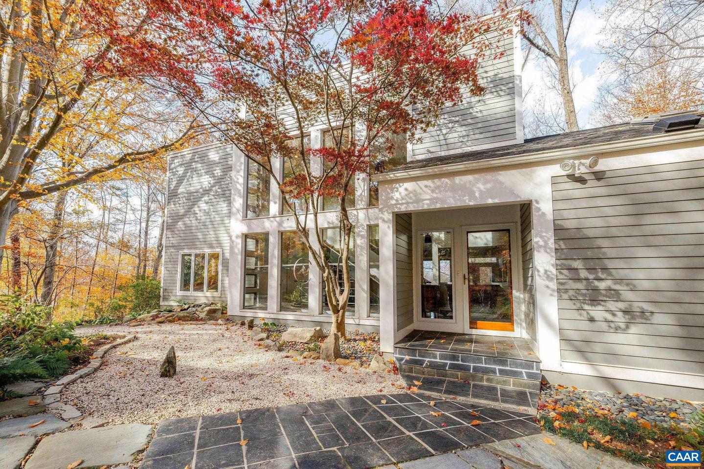 407 BROAD AXE RD, CHARLOTTESVILLE, Virginia 22903, 4 Bedrooms Bedrooms, ,3 BathroomsBathrooms,Residential,For sale,407 BROAD AXE RD,671168 MLS # 671168