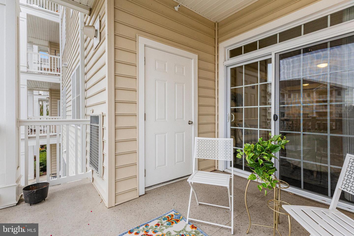 15110 HEATHER MILL LN #201, HAYMARKET, Virginia 20169, 2 Bedrooms Bedrooms, ,2 BathroomsBathrooms,Residential,For sale,15110 HEATHER MILL LN #201,VAPW2107870 MLS # VAPW2107870