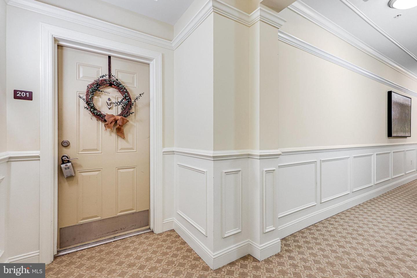 15110 HEATHER MILL LN #201, HAYMARKET, Virginia 20169, 2 Bedrooms Bedrooms, ,2 BathroomsBathrooms,Residential,For sale,15110 HEATHER MILL LN #201,VAPW2107870 MLS # VAPW2107870