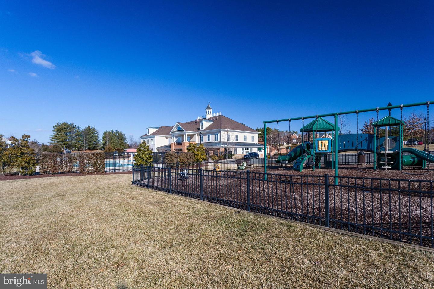 15110 HEATHER MILL LN #201, HAYMARKET, Virginia 20169, 2 Bedrooms Bedrooms, ,2 BathroomsBathrooms,Residential,For sale,15110 HEATHER MILL LN #201,VAPW2107870 MLS # VAPW2107870