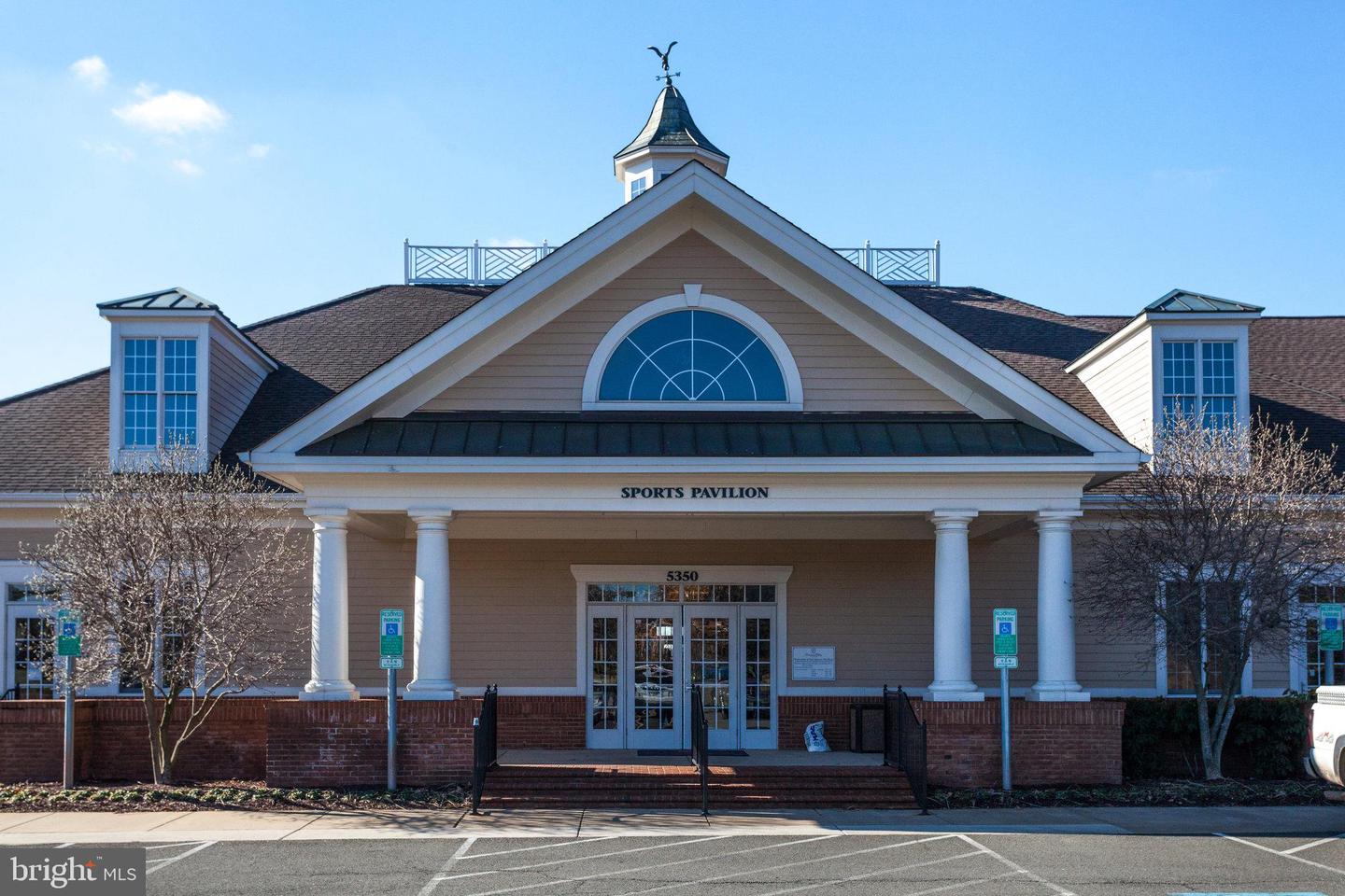 15110 HEATHER MILL LN #201, HAYMARKET, Virginia 20169, 2 Bedrooms Bedrooms, ,2 BathroomsBathrooms,Residential,For sale,15110 HEATHER MILL LN #201,VAPW2107870 MLS # VAPW2107870