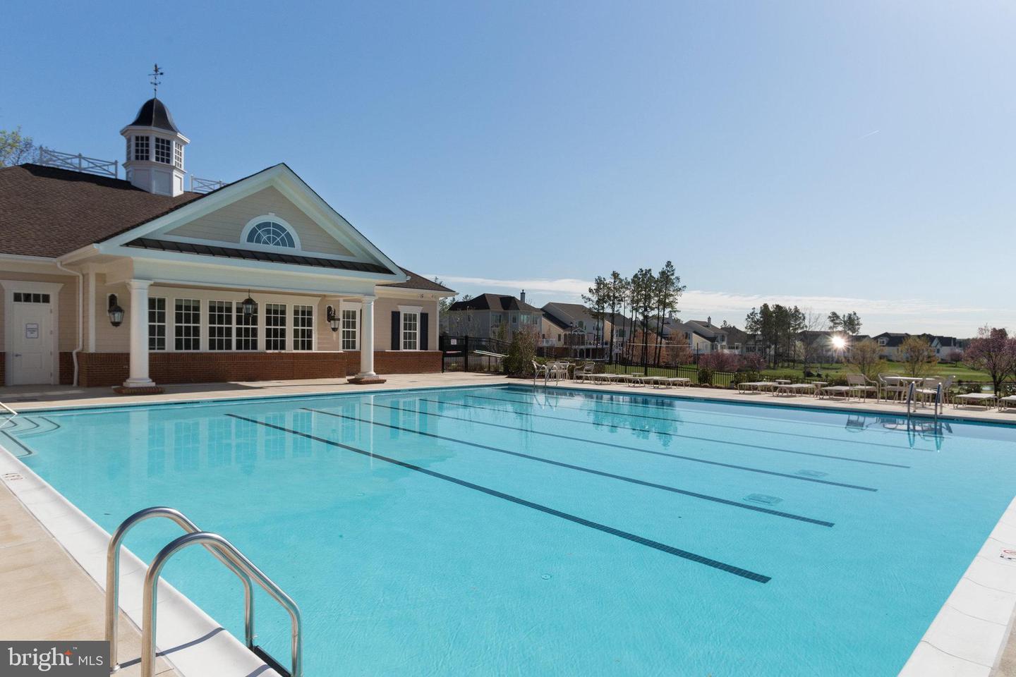 15110 HEATHER MILL LN #201, HAYMARKET, Virginia 20169, 2 Bedrooms Bedrooms, ,2 BathroomsBathrooms,Residential,For sale,15110 HEATHER MILL LN #201,VAPW2107870 MLS # VAPW2107870