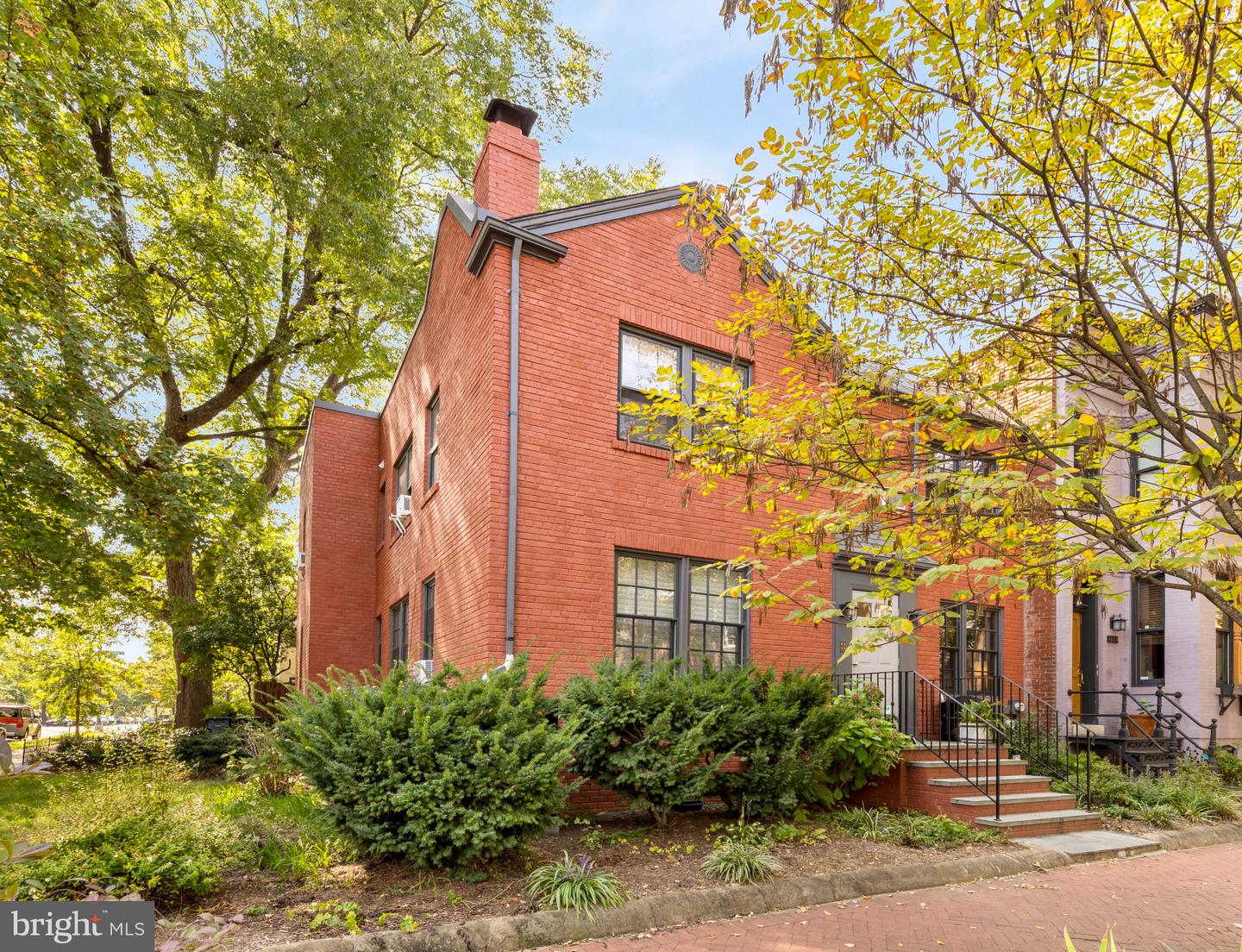 1127 C ST SE #2, WASHINGTON, District Of Columbia 20003, 1 Bedroom Bedrooms, ,1 BathroomBathrooms,Residential,For sale,1127 C ST SE #2,DCDC2232144 MLS # DCDC2232144 1127 C ST SE #2, WASHINGTON, District Of Columbia 20003, 1 Bedroom Bedrooms, ,1 BathroomBathrooms,Residential,For sale,1127 C ST SE #2,DCDC2232144 MLS # DCDC2232144