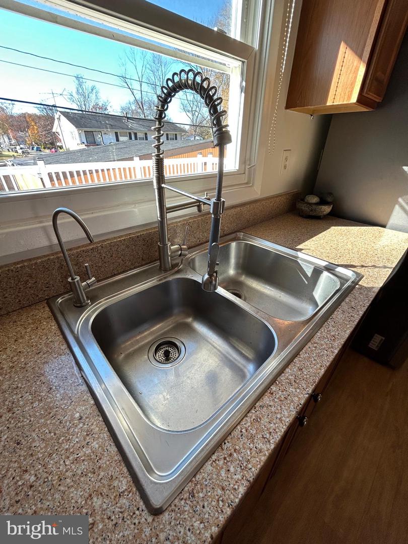 8014 STEADMAN ST, ALEXANDRIA, Virginia 22309, 7 Bedrooms Bedrooms, 7 Rooms Rooms,3 BathroomsBathrooms,Residential,For sale,8014 STEADMAN ST,VAFX2279476 MLS # VAFX2279476