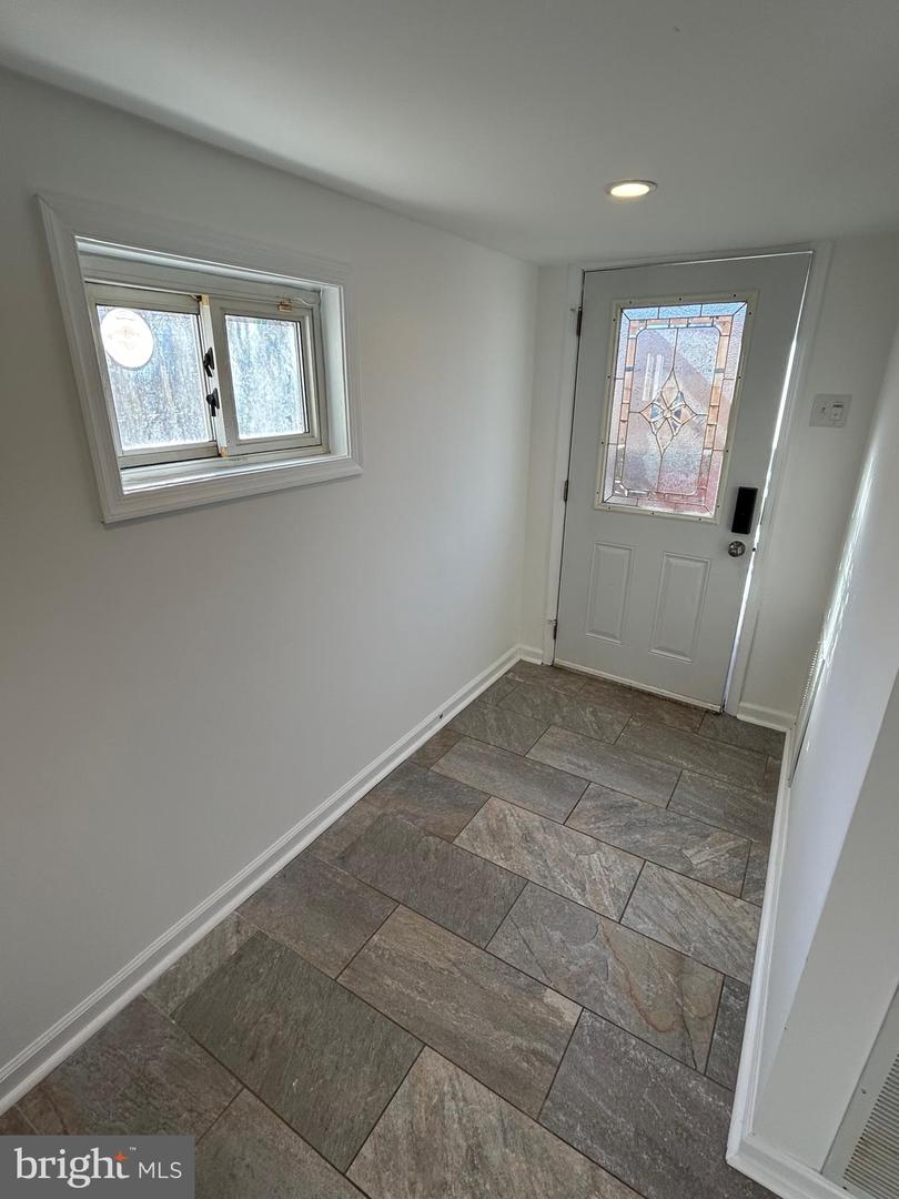 8014 STEADMAN ST, ALEXANDRIA, Virginia 22309, 7 Bedrooms Bedrooms, 7 Rooms Rooms,3 BathroomsBathrooms,Residential,For sale,8014 STEADMAN ST,VAFX2279476 MLS # VAFX2279476