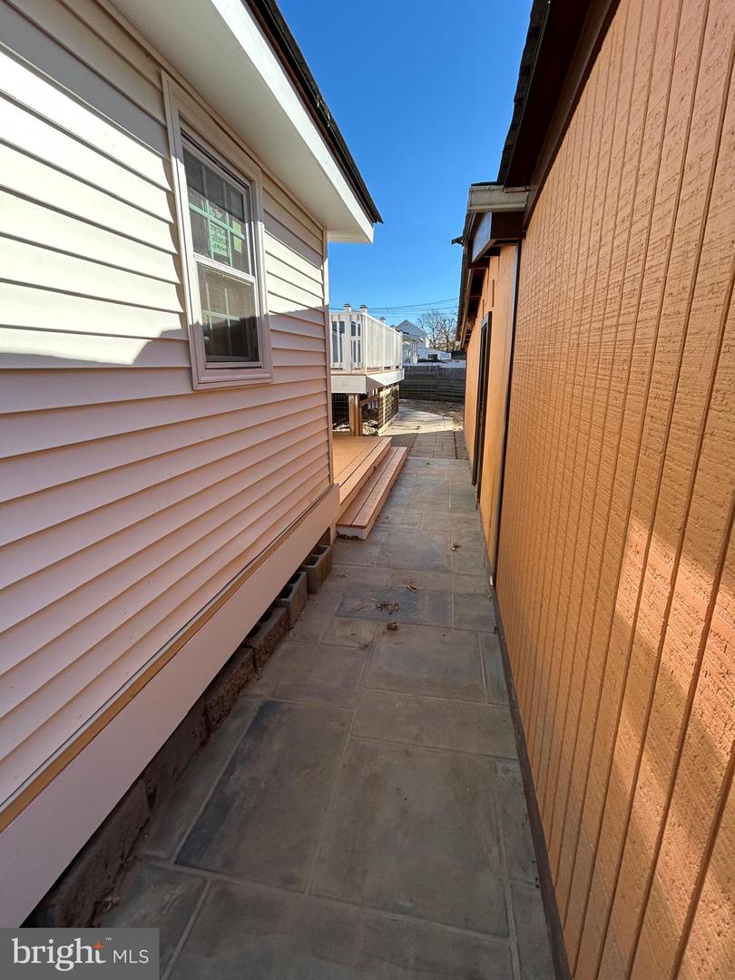 8014 STEADMAN ST, ALEXANDRIA, Virginia 22309, 7 Bedrooms Bedrooms, 7 Rooms Rooms,3 BathroomsBathrooms,Residential,For sale,8014 STEADMAN ST,VAFX2279476 MLS # VAFX2279476