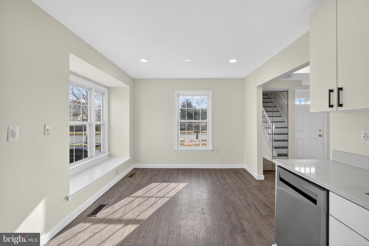 6476 FRANCONIA CT, SPRINGFIELD, Virginia 22150, 3 Bedrooms Bedrooms, ,2 BathroomsBathrooms,Residential,For sale,6476 FRANCONIA CT,VAFX2279524 MLS # VAFX2279524 6476 FRANCONIA CT, SPRINGFIELD, Virginia 22150, 3 Bedrooms Bedrooms, ,2 BathroomsBathrooms,Residential,For sale,6476 FRANCONIA CT,VAFX2279524 MLS # VAFX2279524