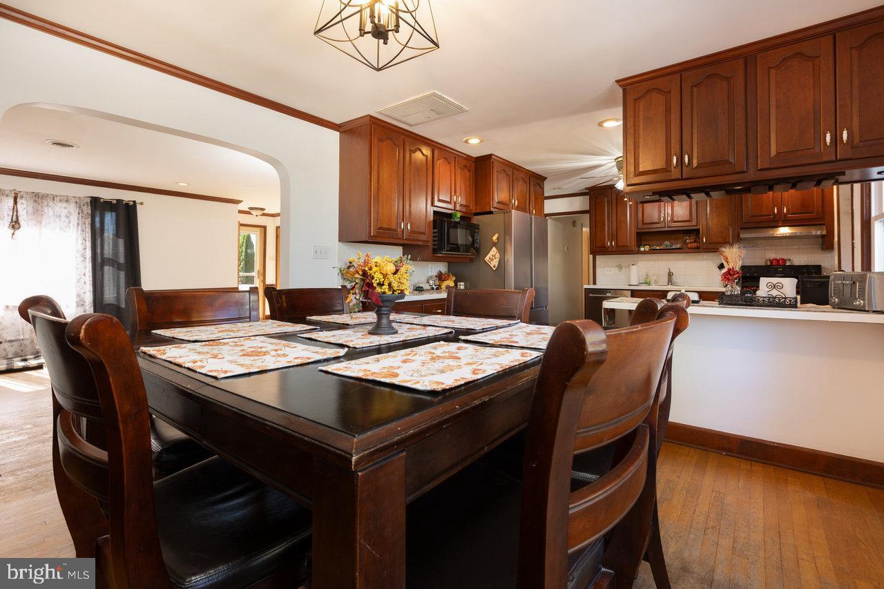 133 SHENELL DR, MOUNT JACKSON, Virginia 22842, 5 Bedrooms Bedrooms, ,3 BathroomsBathrooms,Residential,For sale,133 SHENELL DR,VASH2013022 MLS # VASH2013022