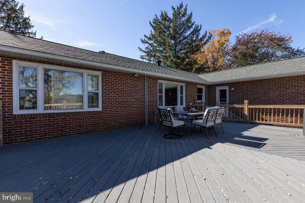 133 SHENELL DR, MOUNT JACKSON, Virginia 22842, 5 Bedrooms Bedrooms, ,3 BathroomsBathrooms,Residential,For sale,133 SHENELL DR,VASH2013022 MLS # VASH2013022