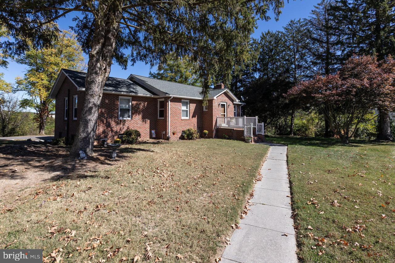 133 SHENELL DR, MOUNT JACKSON, Virginia 22842, 5 Bedrooms Bedrooms, ,3 BathroomsBathrooms,Residential,For sale,133 SHENELL DR,VASH2013022 MLS # VASH2013022