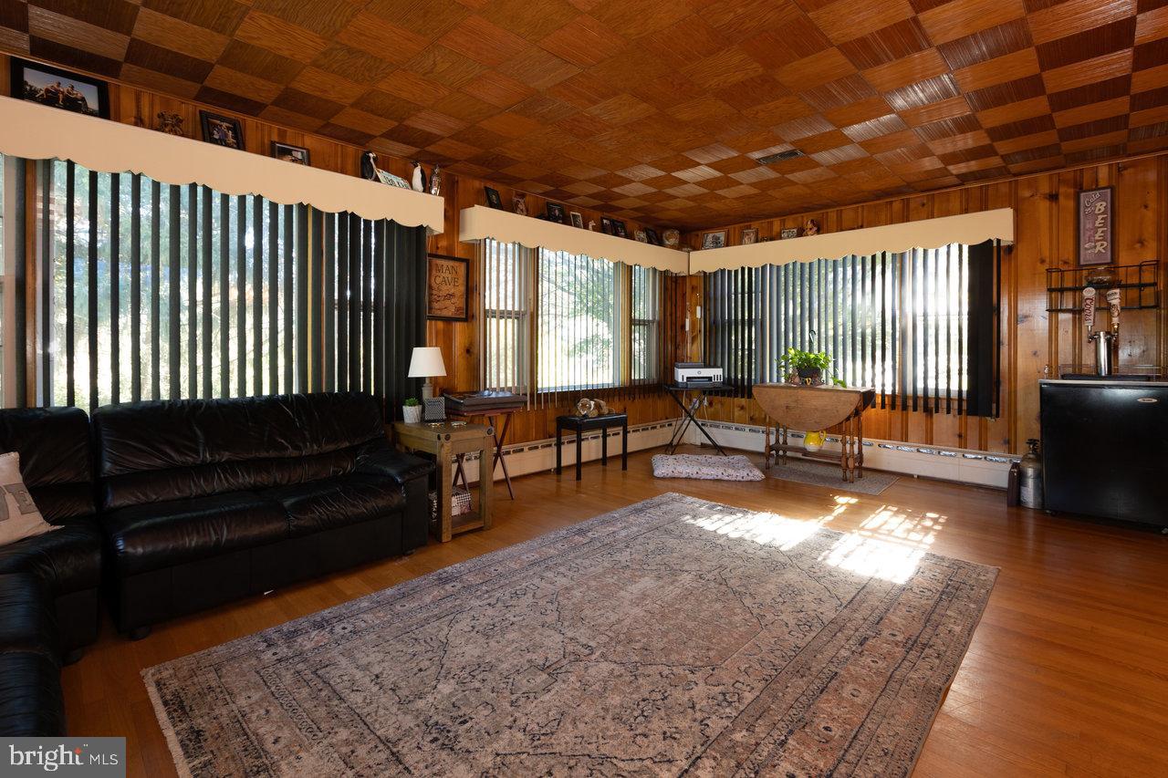 133 SHENELL DR, MOUNT JACKSON, Virginia 22842, 5 Bedrooms Bedrooms, ,3 BathroomsBathrooms,Residential,For sale,133 SHENELL DR,VASH2013022 MLS # VASH2013022