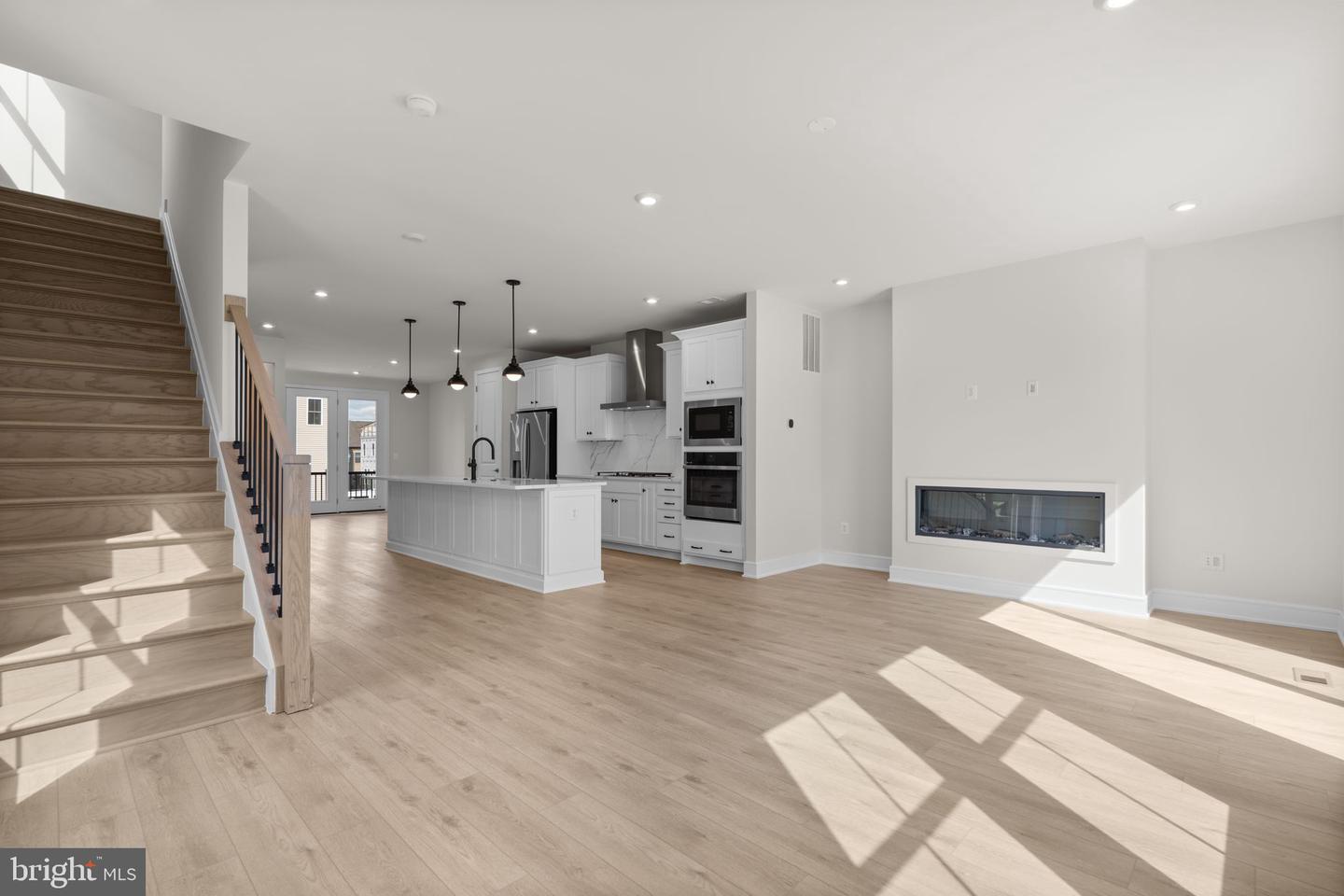 42119 PICASSO SQ, ASHBURN, Virginia 20148, 3 Bedrooms Bedrooms, ,2 BathroomsBathrooms,Residential,For sale,42119 PICASSO SQ,VALO2111288 MLS # VALO2111288