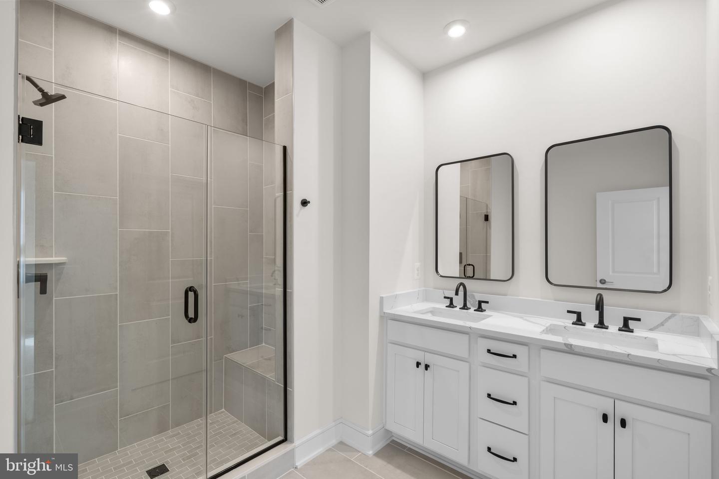 42119 PICASSO SQ, ASHBURN, Virginia 20148, 3 Bedrooms Bedrooms, ,2 BathroomsBathrooms,Residential,For sale,42119 PICASSO SQ,VALO2111288 MLS # VALO2111288