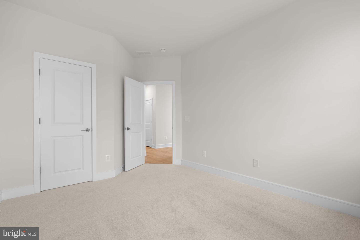 42119 PICASSO SQ, ASHBURN, Virginia 20148, 3 Bedrooms Bedrooms, ,2 BathroomsBathrooms,Residential,For sale,42119 PICASSO SQ,VALO2111288 MLS # VALO2111288