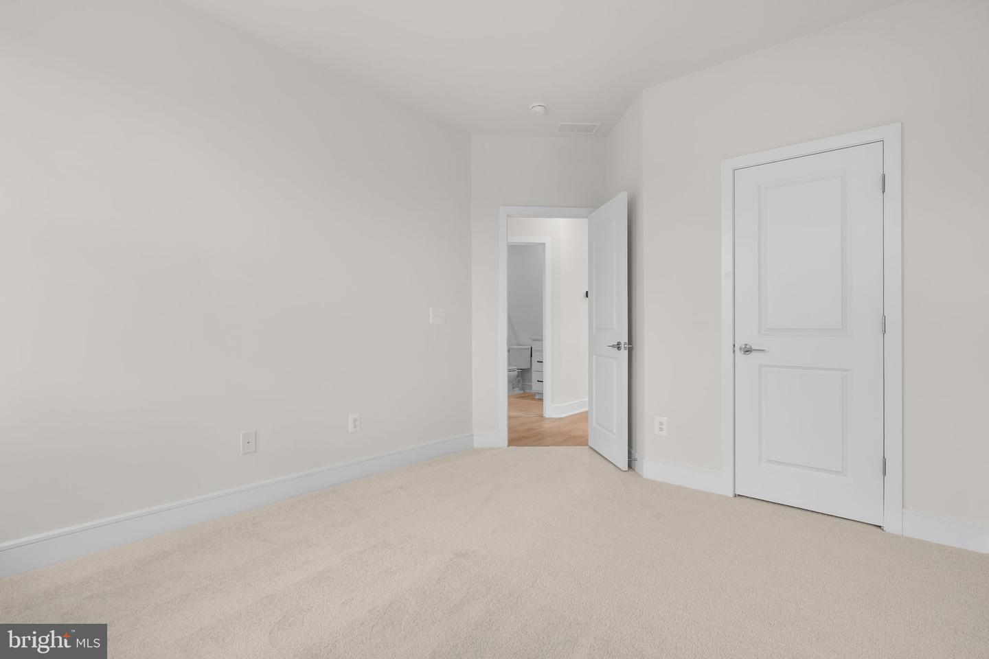 42119 PICASSO SQ, ASHBURN, Virginia 20148, 3 Bedrooms Bedrooms, ,2 BathroomsBathrooms,Residential,For sale,42119 PICASSO SQ,VALO2111288 MLS # VALO2111288