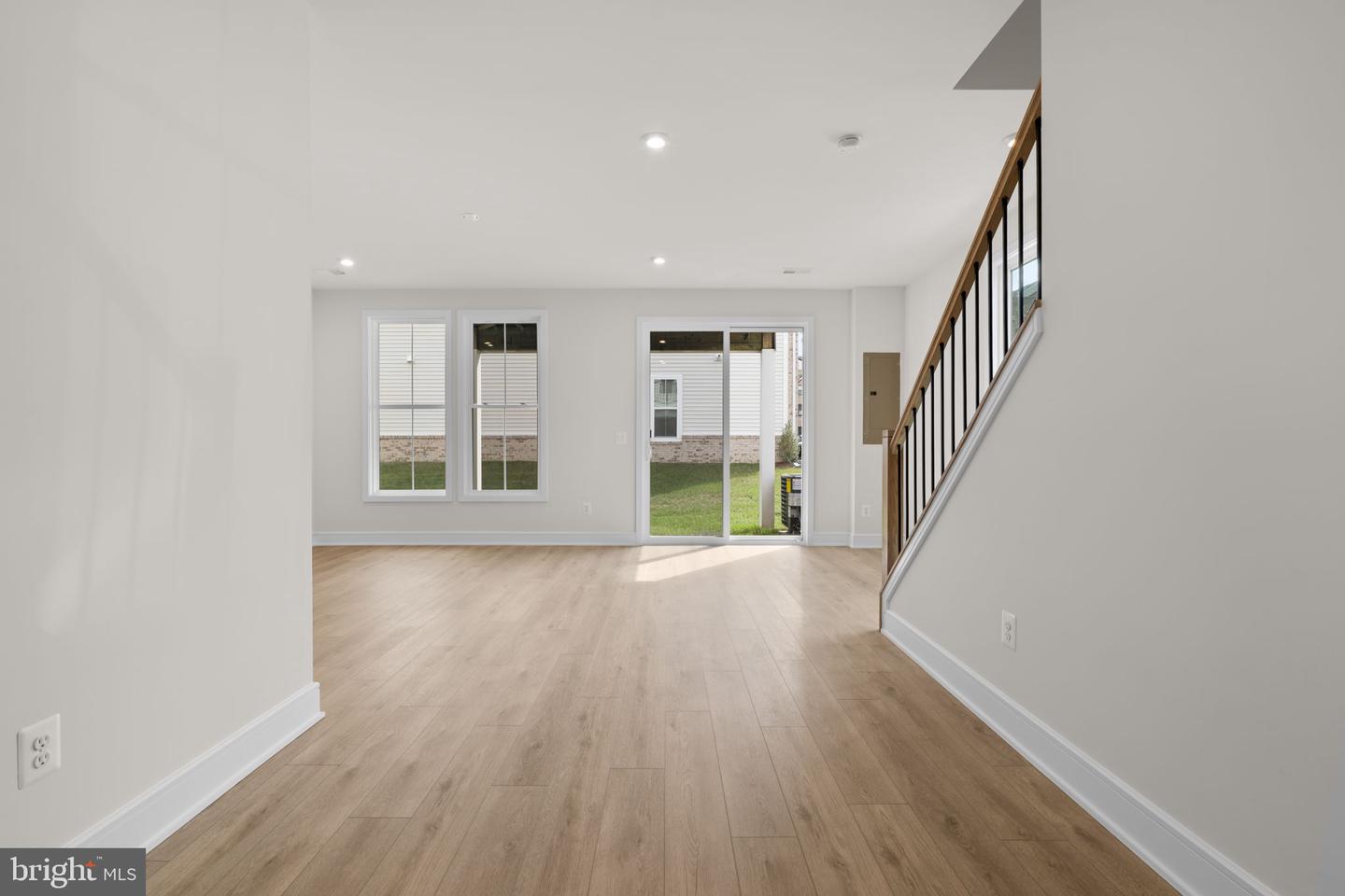 42119 PICASSO SQ, ASHBURN, Virginia 20148, 3 Bedrooms Bedrooms, ,2 BathroomsBathrooms,Residential,For sale,42119 PICASSO SQ,VALO2111288 MLS # VALO2111288