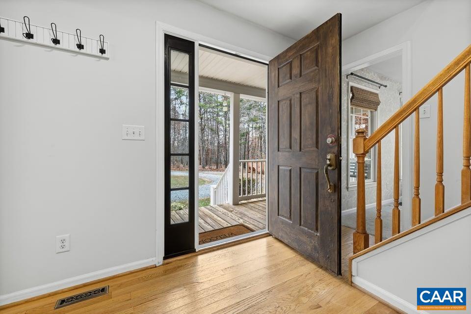 2615 DUCKS LAKE RIDGE RD, SCOTTSVILLE, Virginia 24590, 4 Bedrooms Bedrooms, ,3 BathroomsBathrooms,Residential,For sale,2615 DUCKS LAKE RIDGE RD,671216 MLS # 671216