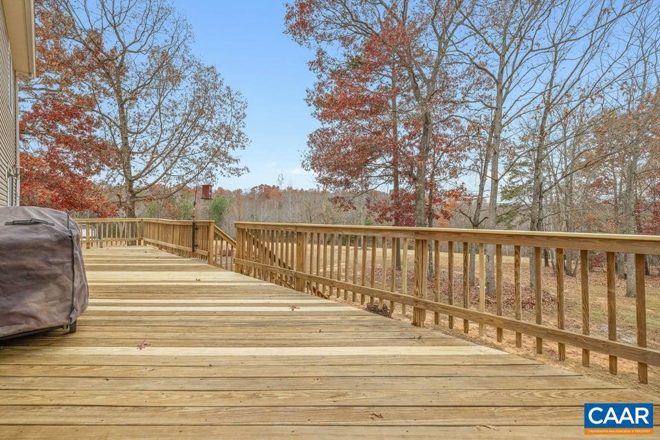 2615 DUCKS LAKE RIDGE RD, SCOTTSVILLE, Virginia 24590, 4 Bedrooms Bedrooms, ,3 BathroomsBathrooms,Residential,For sale,2615 DUCKS LAKE RIDGE RD,671216 MLS # 671216