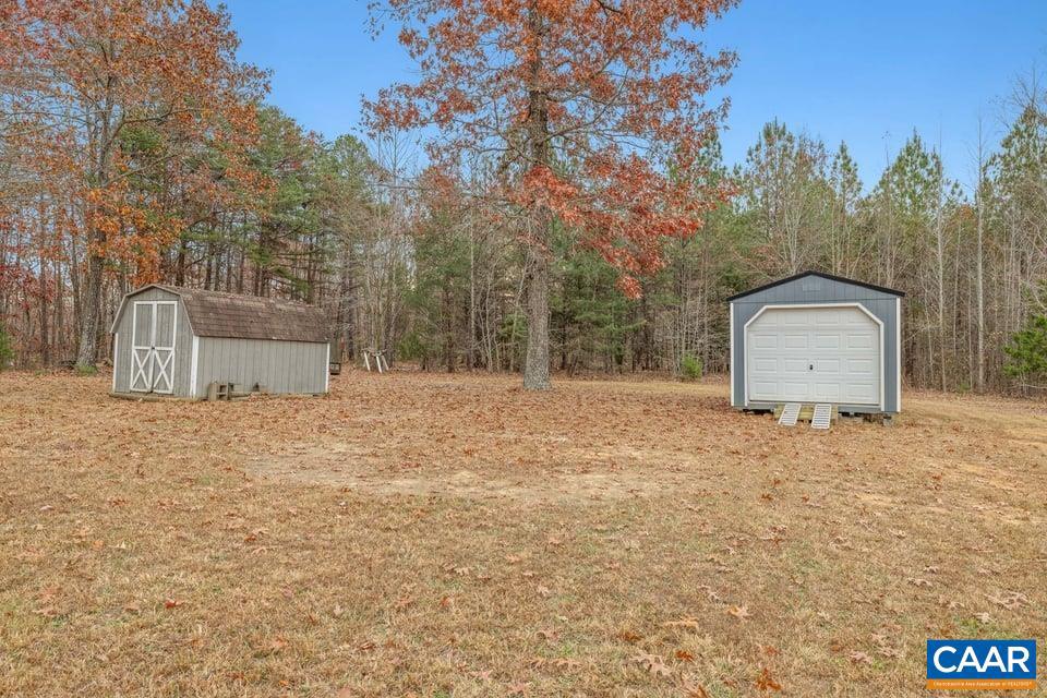2615 DUCKS LAKE RIDGE RD, SCOTTSVILLE, Virginia 24590, 4 Bedrooms Bedrooms, ,3 BathroomsBathrooms,Residential,For sale,2615 DUCKS LAKE RIDGE RD,671216 MLS # 671216