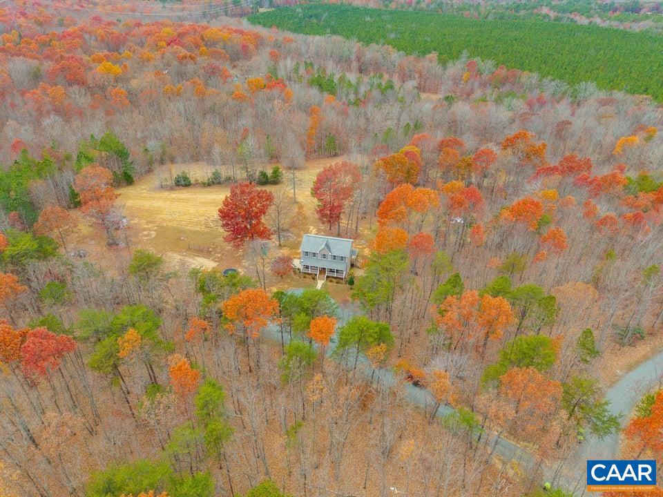 2615 DUCKS LAKE RIDGE RD, SCOTTSVILLE, Virginia 24590, 4 Bedrooms Bedrooms, ,3 BathroomsBathrooms,Residential,For sale,2615 DUCKS LAKE RIDGE RD,671216 MLS # 671216