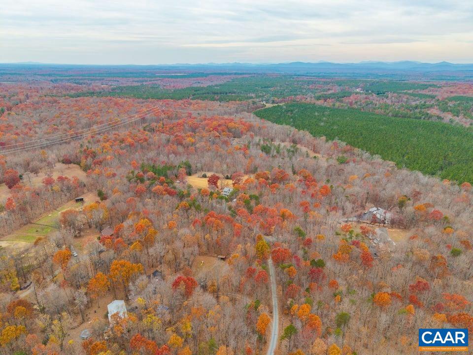 2615 DUCKS LAKE RIDGE RD, SCOTTSVILLE, Virginia 24590, 4 Bedrooms Bedrooms, ,3 BathroomsBathrooms,Residential,For sale,2615 DUCKS LAKE RIDGE RD,671216 MLS # 671216