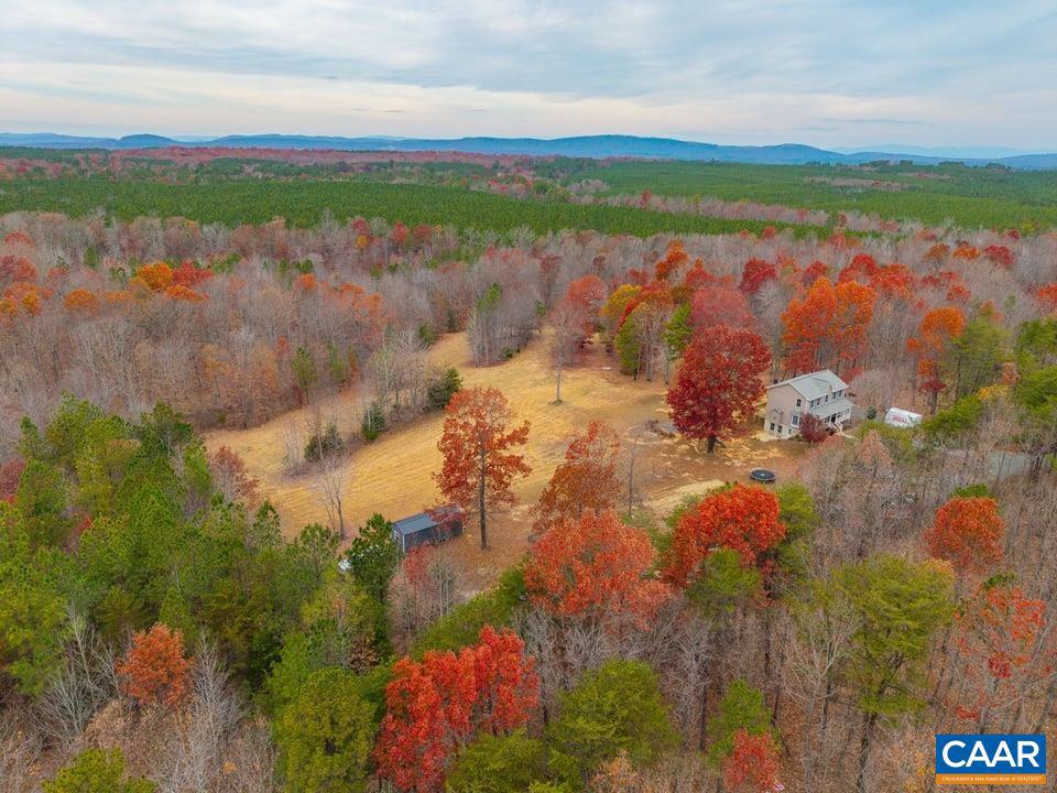 2615 DUCKS LAKE RIDGE RD, SCOTTSVILLE, Virginia 24590, 4 Bedrooms Bedrooms, ,3 BathroomsBathrooms,Residential,For sale,2615 DUCKS LAKE RIDGE RD,671216 MLS # 671216