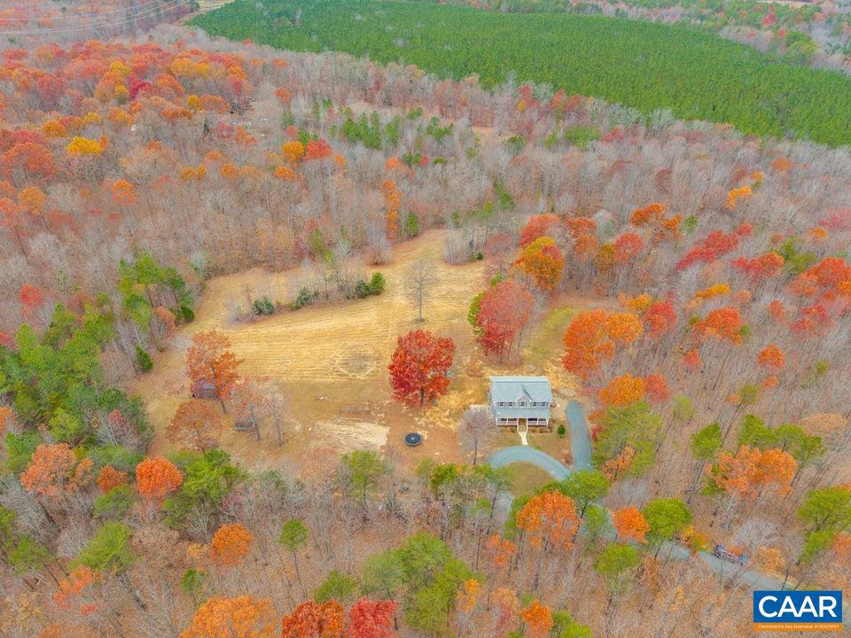 2615 DUCKS LAKE RIDGE RD, SCOTTSVILLE, Virginia 24590, 4 Bedrooms Bedrooms, ,3 BathroomsBathrooms,Residential,For sale,2615 DUCKS LAKE RIDGE RD,671216 MLS # 671216