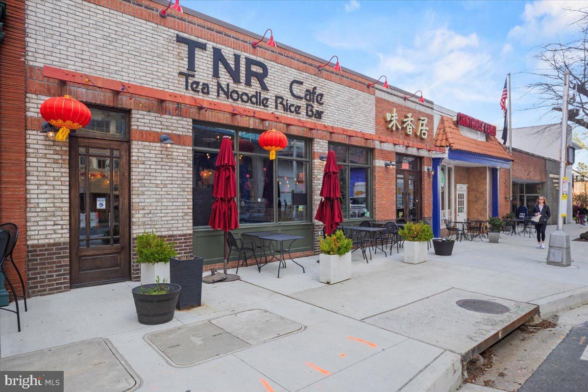 2504 WASHINGTON BLVD, ARLINGTON, Virginia 22201, 5 Bedrooms Bedrooms, ,5 BathroomsBathrooms,Residential,For sale,2504 WASHINGTON BLVD,VAAR2066182 MLS # VAAR2066182