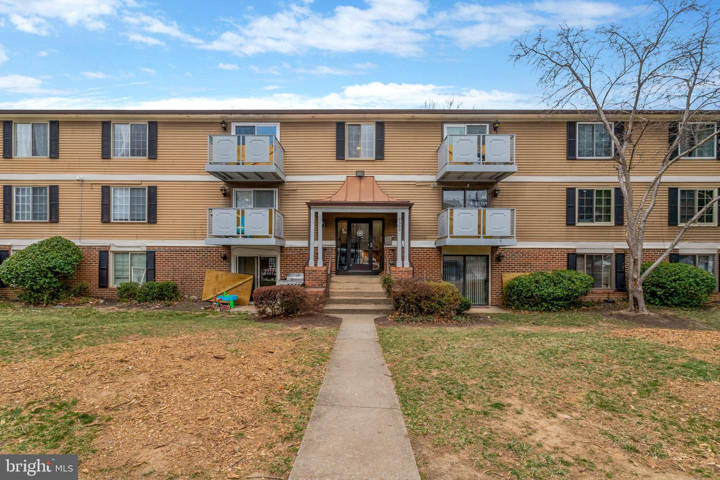 4300 BUCKMAN RD #D, ALEXANDRIA, Virginia 22309, 2 Bedrooms Bedrooms, ,2 BathroomsBathrooms,Residential,For sale,4300 BUCKMAN RD #D,VAFX2214802 MLS # VAFX2214802
