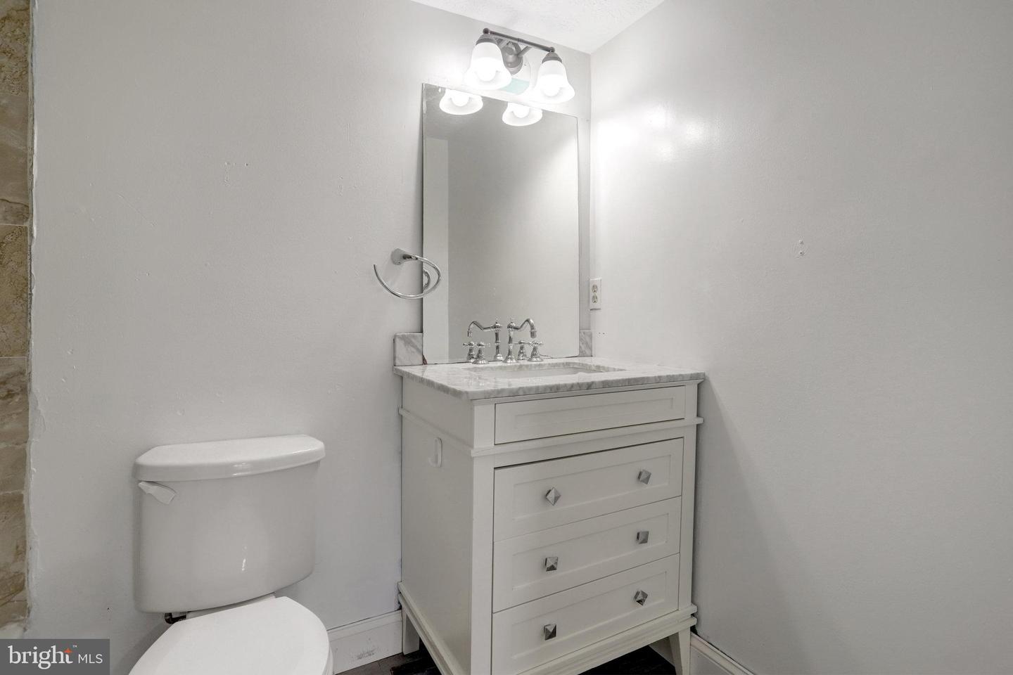 4300 BUCKMAN RD #D, ALEXANDRIA, Virginia 22309, 2 Bedrooms Bedrooms, ,2 BathroomsBathrooms,Residential,For sale,4300 BUCKMAN RD #D,VAFX2214802 MLS # VAFX2214802